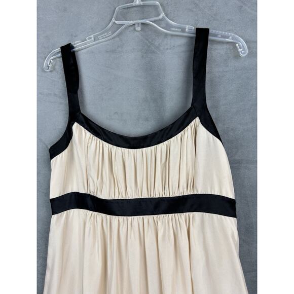 BCBG Maxazria Silk Dress Womens 10 Cream/Black Embroidered Floral Babydoll - Picture 3 of 13